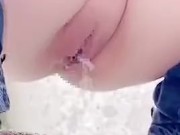 オシッコが我慢できずビルの片隅でこっそり❤️誰かきたらどうしよう💦【日本人素人HENTAIカップル個人撮影48】 12/16