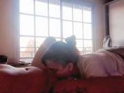 Hago correrse a mi novia con la boca hasta que me pide 