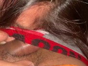 Mi amiga se sobre mi verga mientras veíamos un peli la desperte para mamarme la verga 1/16