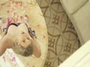 All Natural Masturbator Sunny Lane Finger Fucks Her Pink Pussy Non-Stop! 8/16