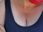 Matrigna italiana in un posteggio si tira fuori le tette e ti sega segaiolo! - Dialoghi in italiano 14/16