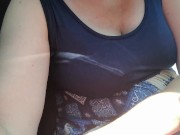 Matrigna italiana in un posteggio si tira fuori le tette e ti sega segaiolo! - Dialoghi in italiano 15/16