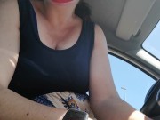 Matrigna italiana in un posteggio si tira fuori le tette e ti sega segaiolo! - Dialoghi in italiano 5/16