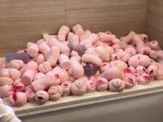 【個人撮影】総額100万円以上⁉︎ オナホール４００個で、オナホ風呂を作ってみた!  Japanese Amateur Squirt  masturbation sex  anal オナニストたけ 11/16