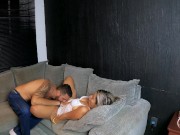 Novinha gostosa começou a dar na sala e terminou com a buceta cheia de leite ! 3/16