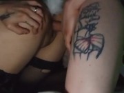 La scopro a masturbarsi e la per bene 15/16