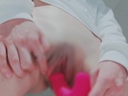 オナニーしてたら潮吹いちゃってびっくりしてもオナニーする手が止まらない変態大学生 8/16