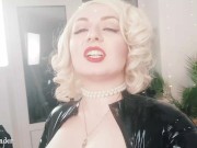 Lesbian FaceFuck and cuckold Video 13/16