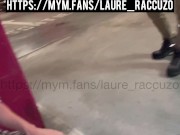 Laure Raccuzo - Je vide les couilles du mec de ma copine dans le parking du centre commercial ! 15/16