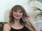 Young Beautiful Coed Sasha Wraps Her Lucious Lips Around A Throbbing Cock! 2/16