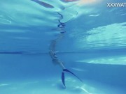 Swimming pool erotics with Sophie Murena 4/16