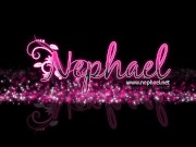 Striptease durant un photoshoot en extérieur 1/16