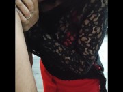 Vesuvia adore me sucer, elle se met même à genoux pour ça. 3/16