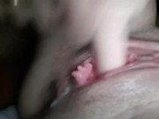 Alla badante di mia nonna piace il dildo e viene 3/16