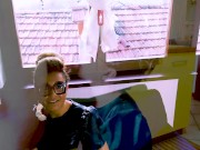 Pipe francaise amateur - La fille porte des vêtements de marque, il les ruine avec son sperme 1/16