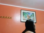 mi amiga me mueve el culo y gime rico 11/16