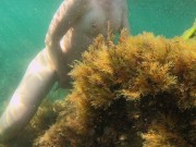 Slim girl swims naked in sea and masturbate her pussy 11/16