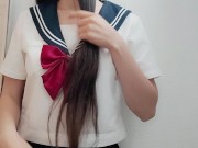 快楽に身をよじるこの小さな日本人の女の子にはオーガズムが多すぎる 1/16