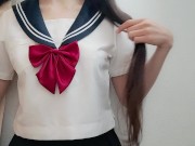 快楽に身をよじるこの小さな日本人の女の子にはオーガズムが多すぎる 2/16