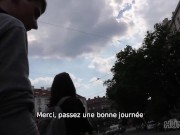 HUNT4K Un homme sort avec un touriste et baise une fille chez lui devant BF 3/16