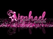 Strip tease sensuel en ombre et lumière 1/16