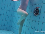 Pink swimsuit babe with tatts Roxalana Cheh underwater 14/16