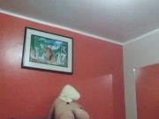 mi sexi amante me hace una mamada luego de bañarse 6/16