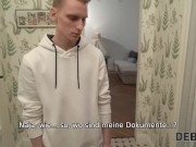 DEBT4k Ehemann hat die Schlampe gefickt und sich vom Schuldeneintreiber ficken lassen 5/16