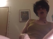 Une milf qui fait la fête dans sa chambre 14/16