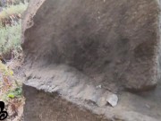 'Mi esci le minne?!' Bocchino sulla scogliera al mare 10/16