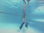 Masturbations orgasms sex and blowjobs in the swimming pool 14/16