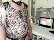 Секс-раб попал в рай, две сексуальные сучки делали с ним всё что хотели 6/16