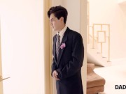 DADDY4K L'uomo astuto seduce la sposa carina del figlio prima della cerimonia di matrimonio 15/16