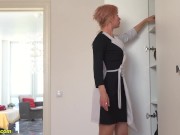 horny mature toying her old cunt 1/16