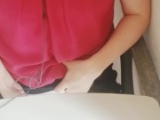 【人妻オナニーチャット】急にスイッチが入ってパンツの上からクリ触っていっちゃっうイケナイ奥さん 6/16