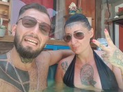 Ladymuffin Drinks champagne in the whirlpool 16/16