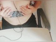 【人妻チャットオナニー】最後は触ってないのに画面越しで舐められていっちゃう敏感な奥さん。【ブログ見てね♪】 10/16