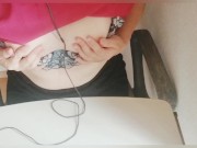 【人妻チャットオナニー】最後は触ってないのに画面越しで舐められていっちゃう敏感な奥さん。【ブログ見てね♪】 8/16