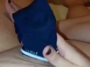 Padrona Sega Il Suo Schiavo Con un Calzino Blu e poi lo indossa! (Onlyfans: Mistress Darkshine) 4/16