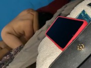 Me masturba debajo de las sábanas  16/16