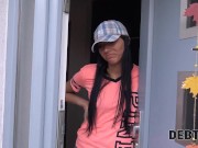 DEBT4k. Desempleada Adelle Sabelle follada por el musculoso cobrador de deudas 4/16