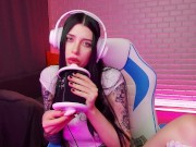 ORGASMIC ASMR GORGEOUS BABE LICKING AND SUCKING. HONEY HAZE 4/16