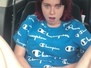 redhead makes herself cum in the car 16/16