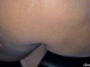 Fidanzata italiana in macchina sega con i piedi guardone e lo fa sborrare (DIALOGHI ITA) cuckold 2/16