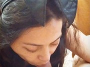 Animadora de fiestas  no aguanta más y me mama la verga en privado después de su show  6/16