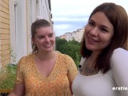 Marina und Natascha schenken sich ein orgasmisches Feuerwerk 12/16
