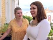 Marina und Natascha schenken sich ein orgasmisches Feuerwerk 8/16