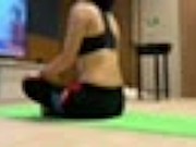 ヨガ中に黒人に犯される 1/16