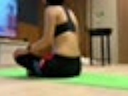 ヨガ中に黒人に犯される 2/16