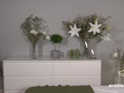 Authentischer Mädelssex mit zwei leidenschaftlichen Ersties Mädels 2/16